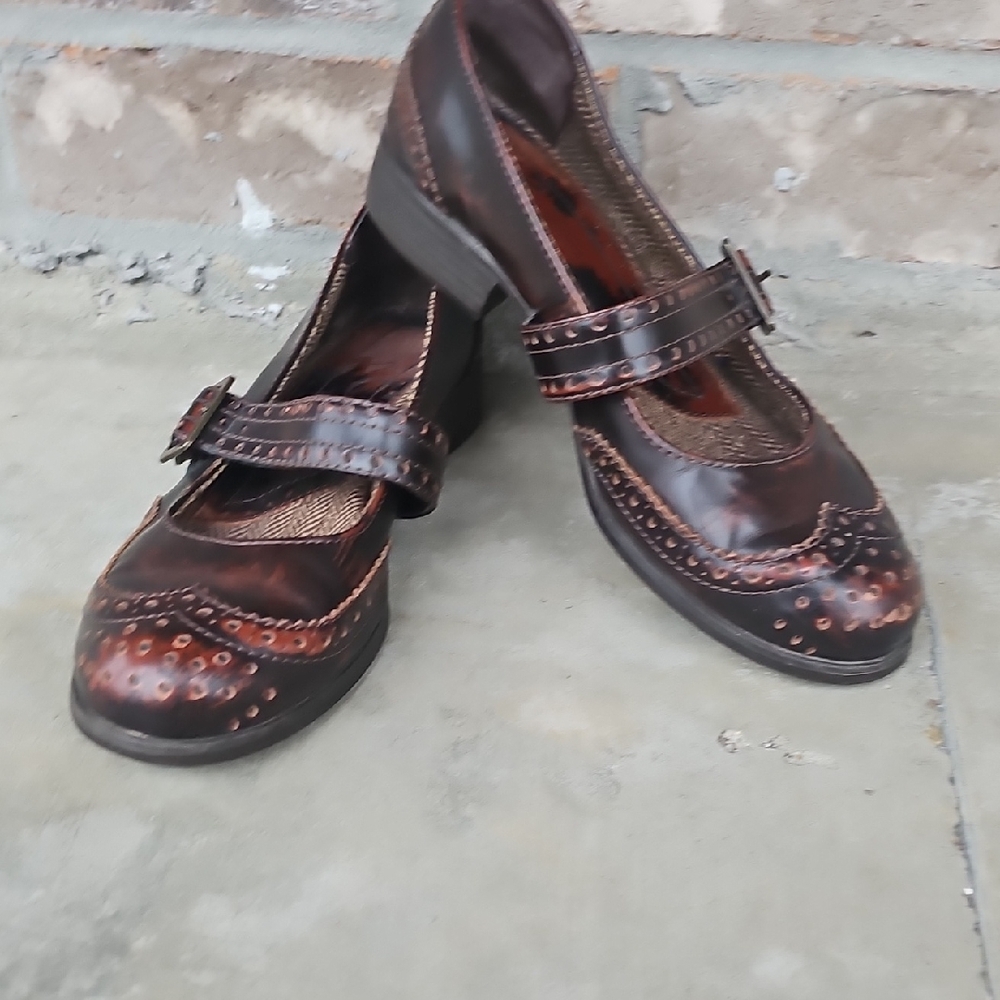 G.H. Bass & Co. Women's Brown Leather Mary Jane Flats